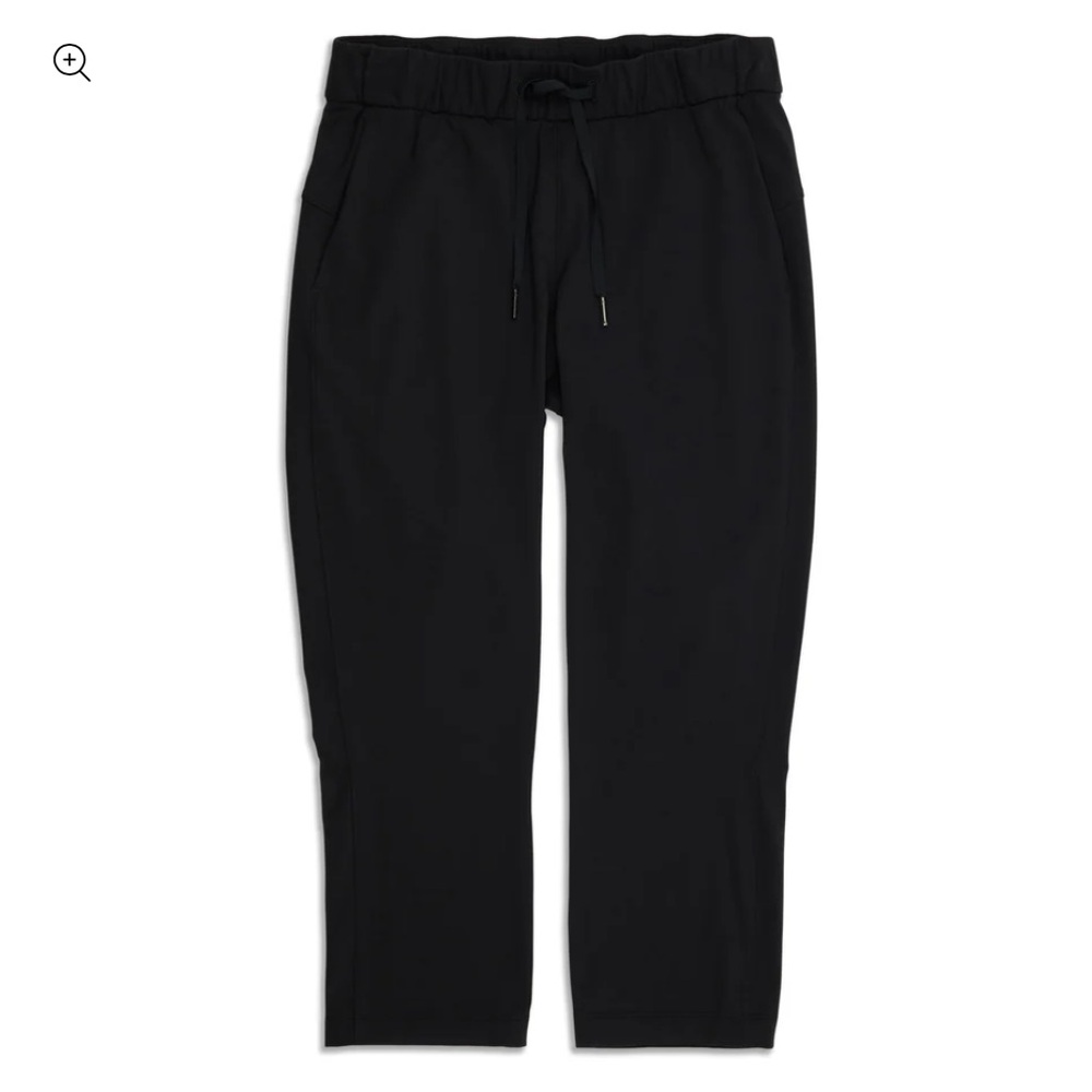Lululemon On the Fly Crop
